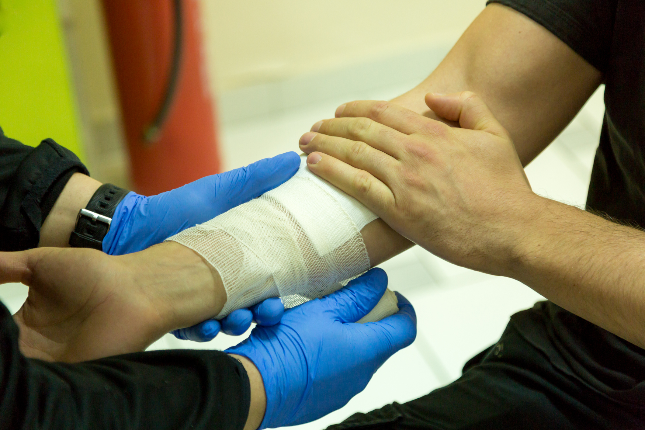 First aid training, bandaging