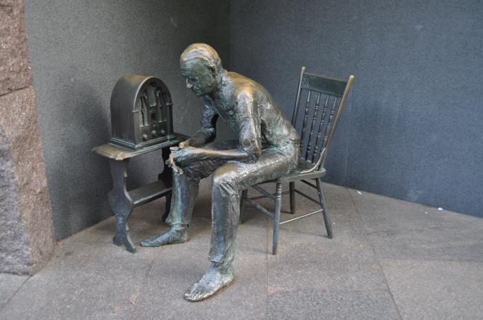 Fireside Chat statue